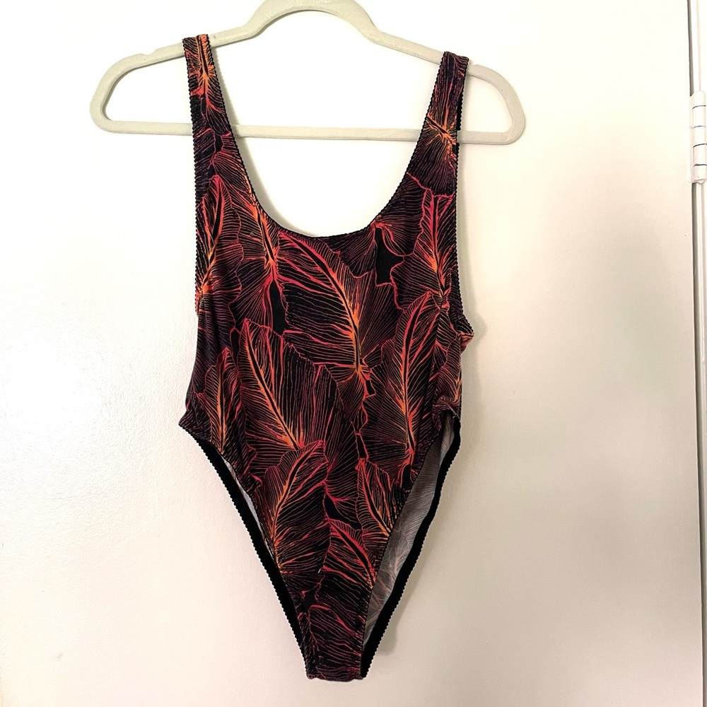 Cute Leaf / Floral Print Bodysuit